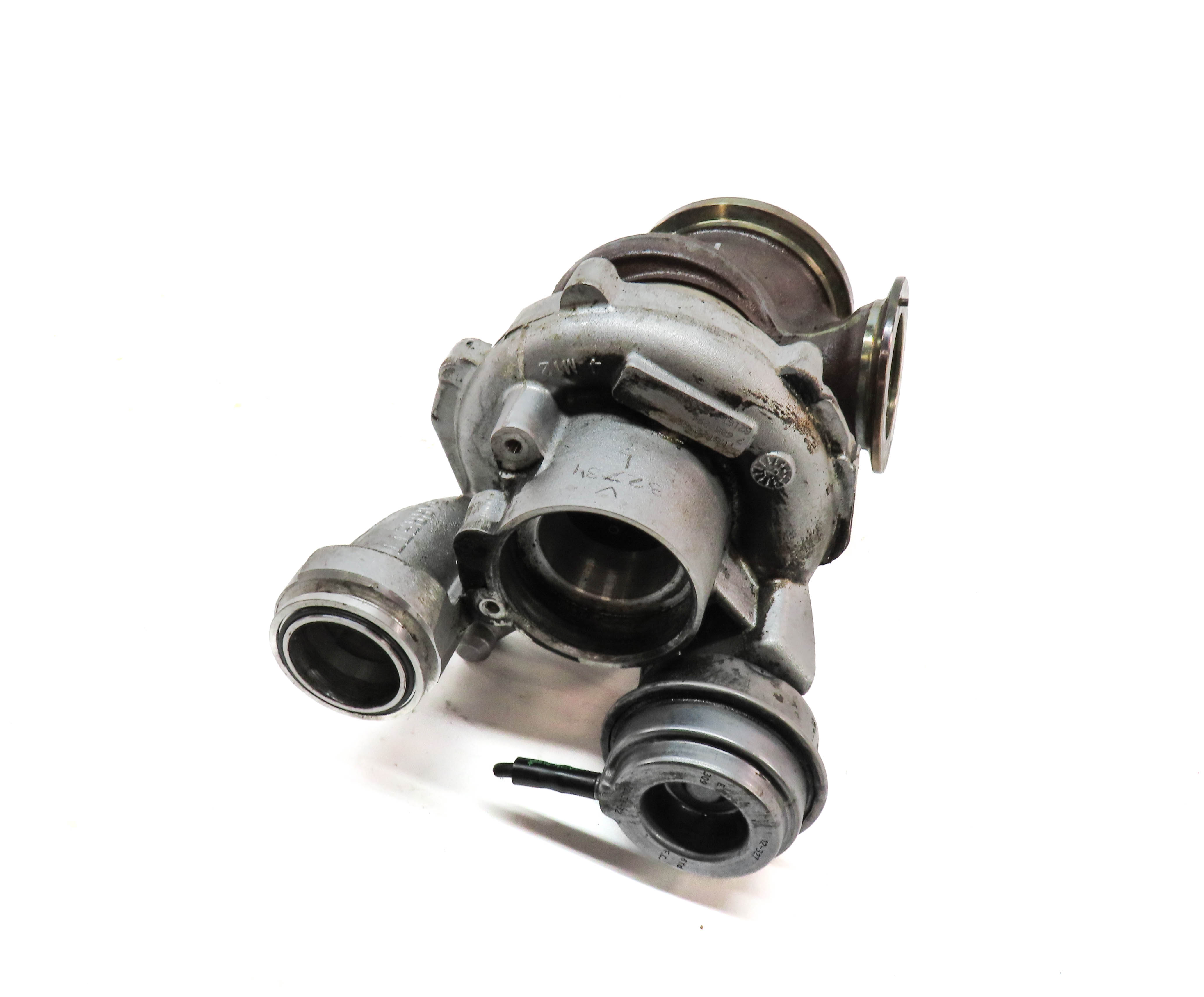 2013-2019 BMW 550i 550iGT 650i 750i X5 X6 4.4L N63 ENGINE LEFT TURBOCHARGER — exact item pictured